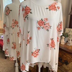 Promesa Cream and Coral Floral Tunic